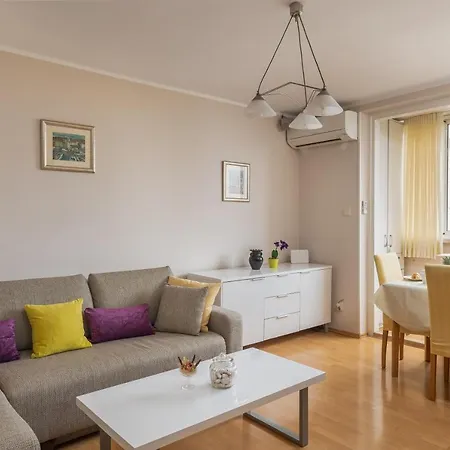 Adriatic Charm: Coastal Heaven Of Apartamento Dubrovnik