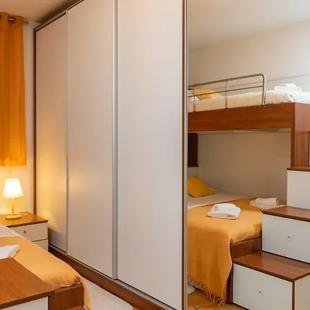 Adriatic Charm: Coastal Heaven Of 아파트