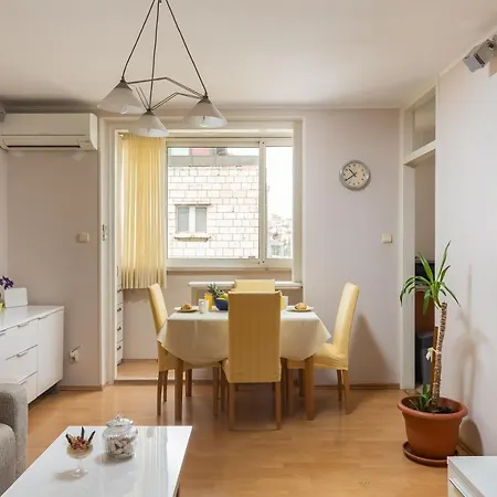 Adriatic Charm: Coastal Heaven Of ドゥブロブニク